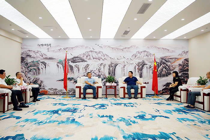 汕尾市城區常委、常務副區長張新順到訪聯合企業集團